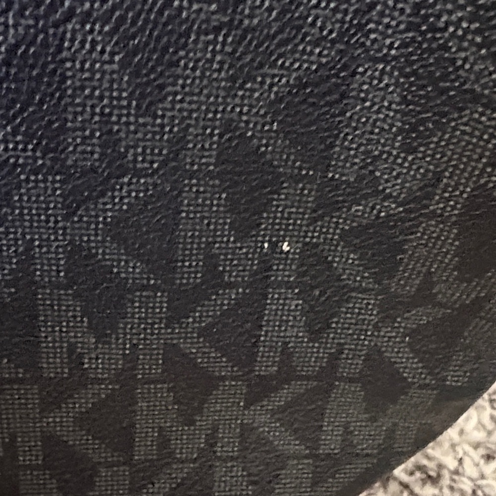 Michael Kors Black Tote Bag - Picture 5 of 7